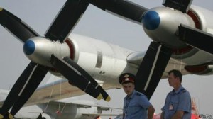 O conjunto de hélices ajuda a aeronave a atingir quase 800 km/h