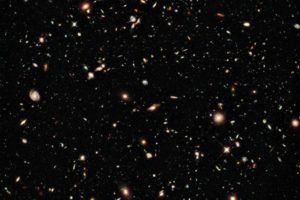 Imagens como essa da foto acima foram captadas pelo Telescópio Espacial Hubble e serviram de base para o estudo (AFP)