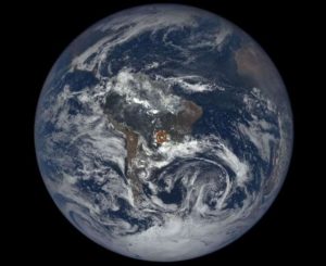 O que são os estranhos clarões vistos na Terra a partir do espaço