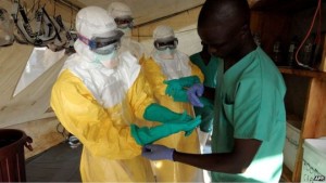 Agentes de saúde pública estão entre os que mais correm risco de contrair o Ebola