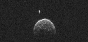 O asteroide 2004 BL86 passou pela Terra em 26 de janeiro a uma distância de cerca de 1,3 milhão de quilômetros - pouco mais de três vezes a distância da Terra à Lua