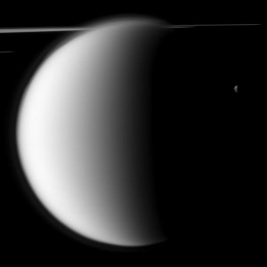 Mimas e Titã saturno
