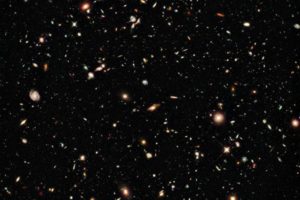 Imagens como essa da foto acima foram captadas pelo Telescópio Espacial Hubble e serviram de base para o estudo (AFP)